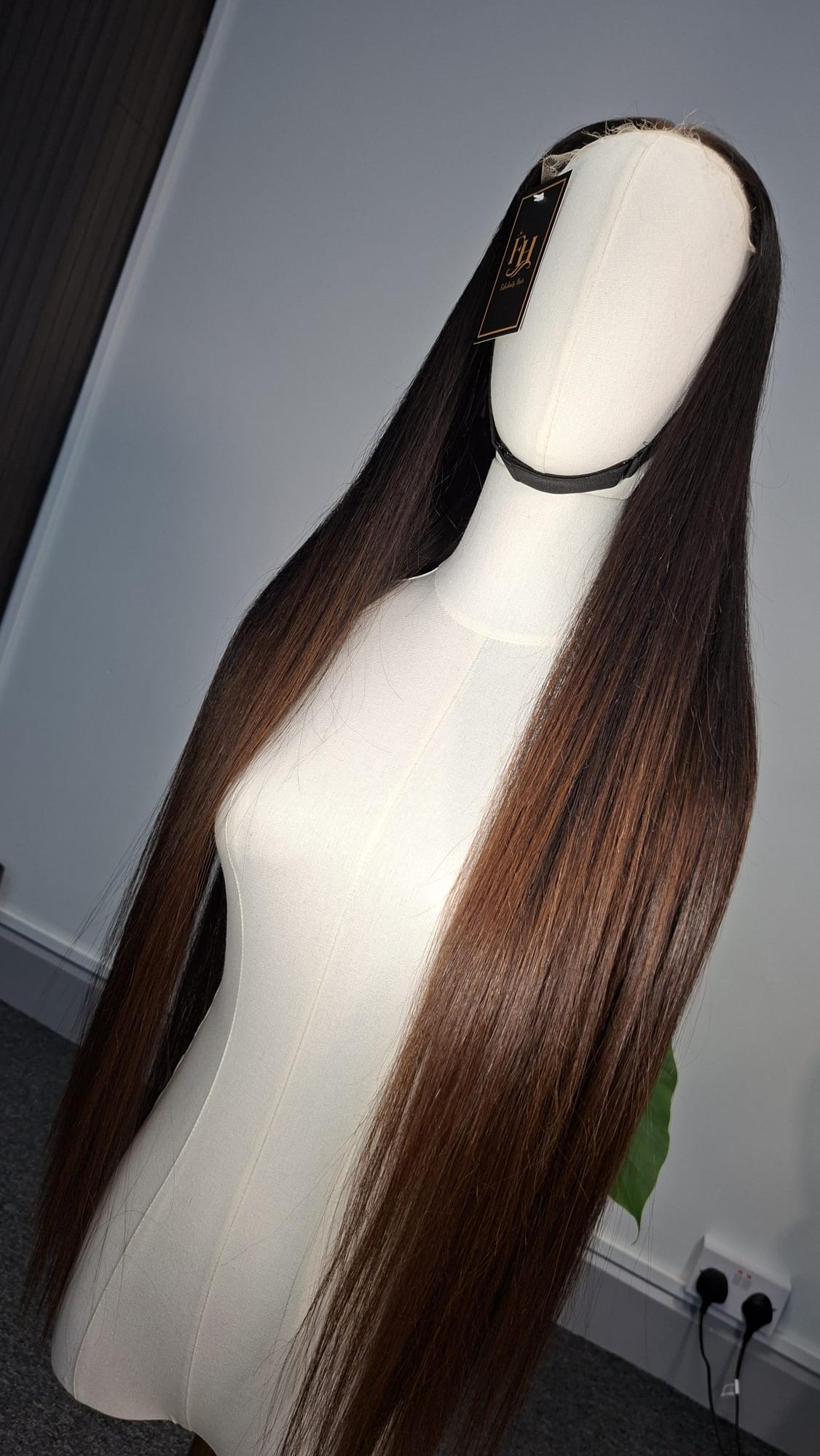 Champagne Luxe Bone Straight Wig