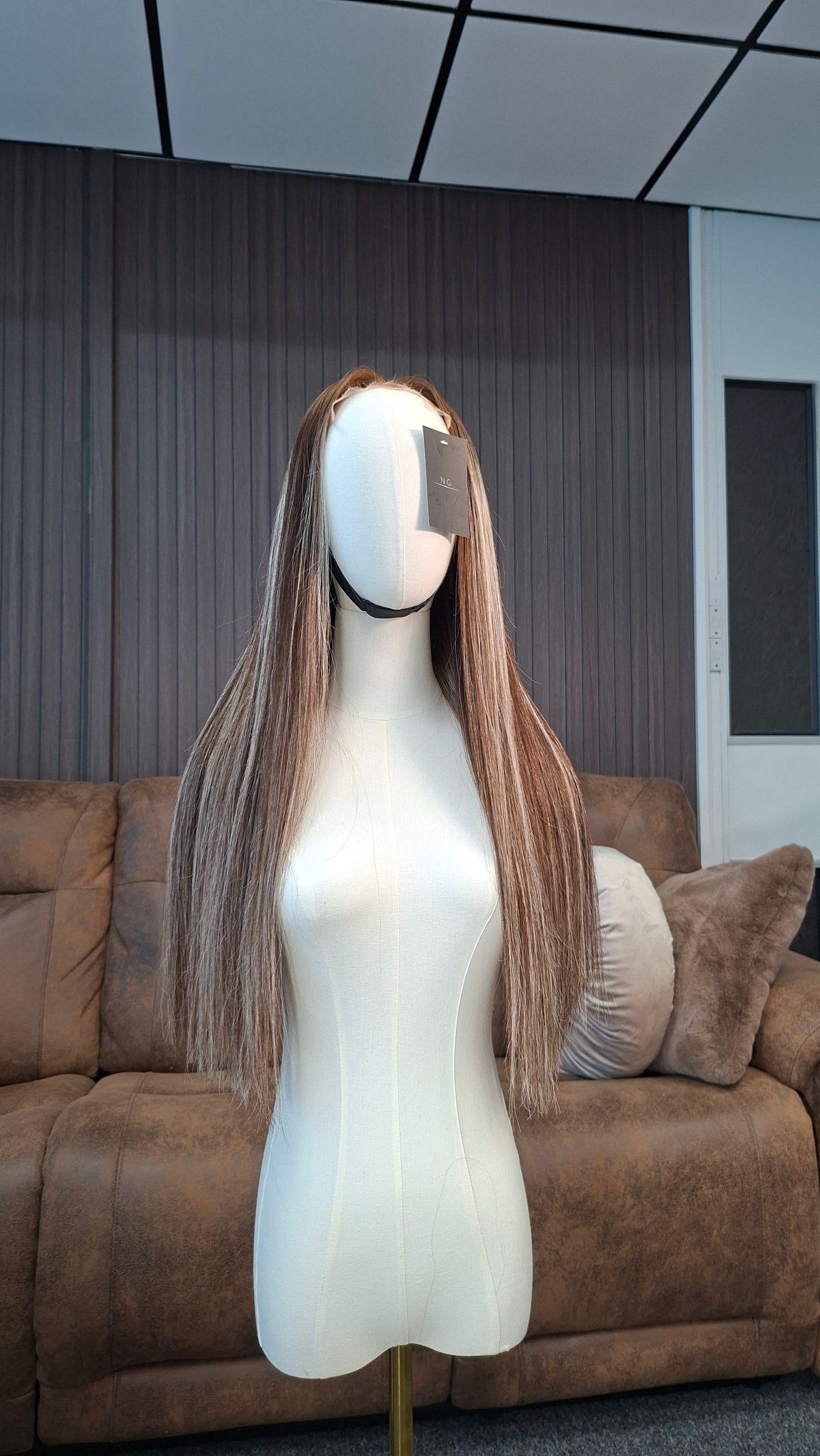 Sleek Aura Straight