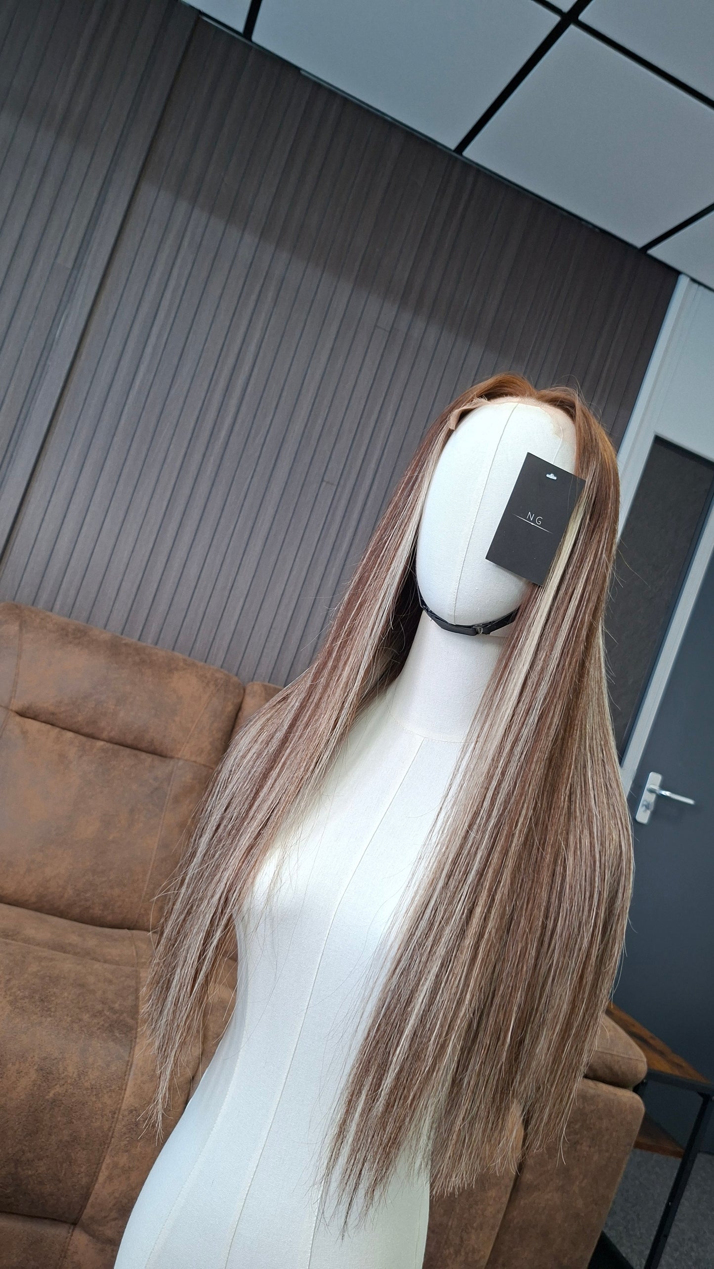 Sleek Aura Straight