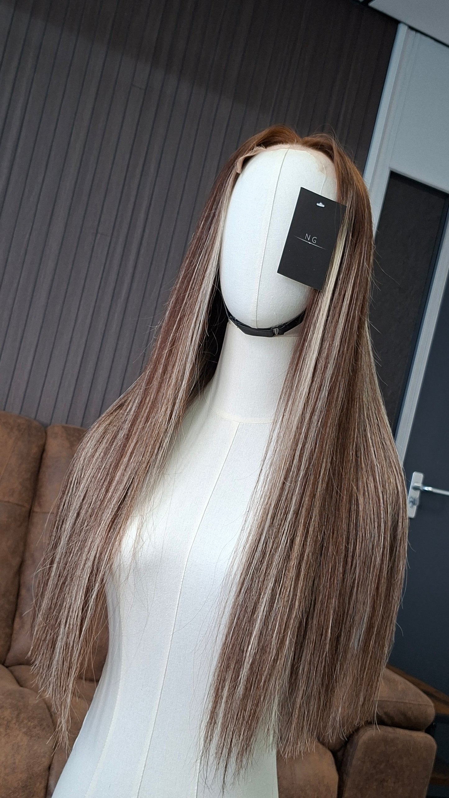 Sleek Aura Straight